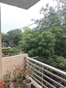 Living Room Image of 900 Sq.ft 2 BHK Apartment / Flat for sale in GH 14 DDA MIG, Paschim Vihar New Delhi for Rs. 11000000