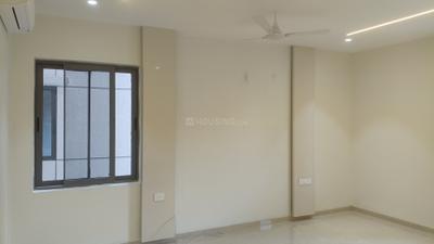 4 BHK Fully Furnished Flat