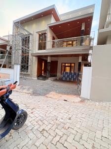 Image of 2500 Sq.ft 4 BHK Independent House for sale in Aluva, Kochi for Rs. 13000000