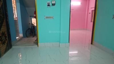 Living Room Image of 450 Sq.ft 1 BHK Apartment / Flat for rent in Keshtopur Kolkata for Rs. 8000
