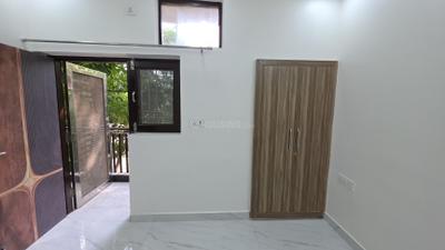 Bedroom Image of 650 Sq.ft 2 BHK Apartment / Flat for rent in Pitampura New Delhi for Rs. 22500