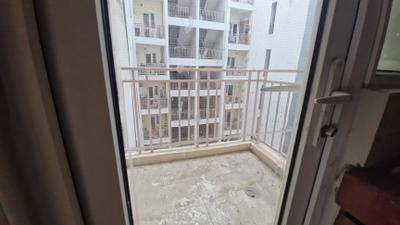 Balcony Image of 1550 Sq.ft 3 BHK Apartment / Flat for sale in Mahagun Moderne, Sector 78 Noida for Rs. 21000000