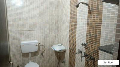 Bathroom Image of 1200 Sq.ft 7 BHK Independent House for sale in Patel Nagar Gwalior for Rs. 19999996