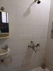 Bathroom Image of 720 Sq.ft 2 BHK Independent House for rent in Chamrajpet Bengaluru for Rs. 18000