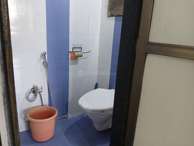 Bathroom Image of 520 Sq.ft 1 BHK Apartment / Flat for rent in Agripada Mumbai for Rs. 45000