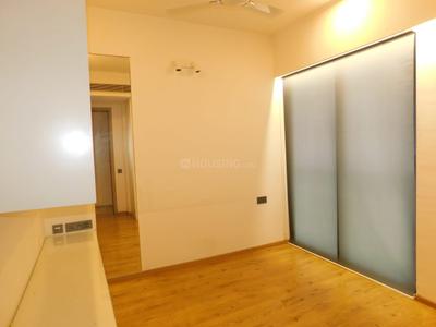 Bedroom Image of 900 Sq.ft 2 BHK Apartment / Flat for sale in Birla Niyaara Phase 1, Worli Mumbai for Rs. 76500000