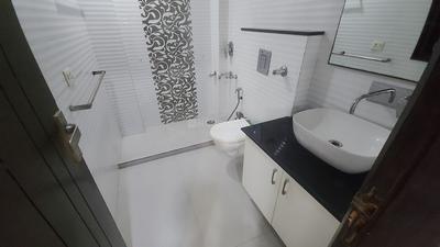 Image of 1800 Sq.ft 3 BHK Builder Floor for rent in Surya Niketan, Anand Vihar, New Delhi for Rs. 65000
