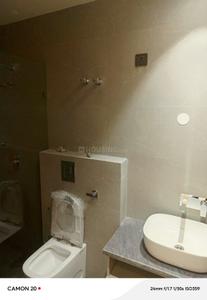 Bathroom Image of 1350 Sq.ft 3 BHK Builder Floor for rent in Kirti Nagar New Delhi for Rs. 70000