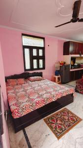 Bedroom Image of 600 Sq.ft 2.5 BHK Independent House for rent in Rajouri Garden New Delhi for Rs. 5000