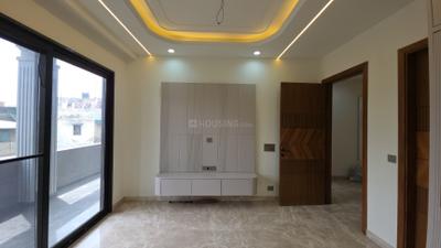 Bedroom Image of 1650 Sq.ft 3 BHK Builder Floor for rent in Pitampura New Delhi for Rs. 80000