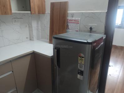 Kitchen Image of 1000 Sq.ft 2 BHK Builder Floor for rent in Preet Vihar New Delhi for Rs. 25000