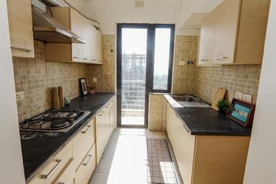 Kitchen Image of 1200 Sq.ft 2 BHK Apartment / Flat for sale in Godrej Oasis, Sector 88A Gurgaon for Rs. 14600000