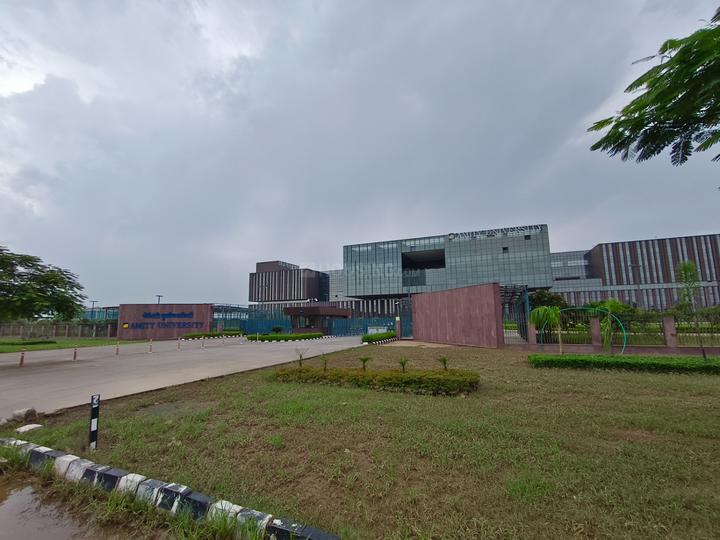 Sector 82 A Main Image 1
