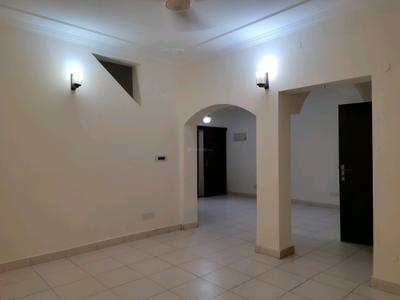 Dining Area Image of 1800 Sq.ft 4 BHK Apartment / Flat for rent in Sarita Vihar New Delhi for Rs. 75000