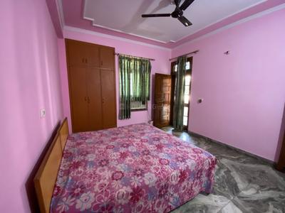 Bedroom Image of 2400 Sq.ft 3 BHK Builder Floor for rent in Sector 49 Noida for Rs. 50000