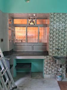 Kitchen Image of 500 Sq.ft 1.5 BHK Builder Floor for rent in Parnasree Pally Kolkata for Rs. 9000