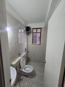 Bathroom Image of 810 Sq.ft 3 BHK Apartment / Flat for rent in Pacifica North Enclave L Block, Vaishno Devi Circle Ahmedabad for Rs. 48000