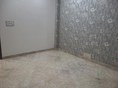 Bedroom Image of 1200 Sq.ft 3 BHK Builder Floor for sale in Vikaspuri New Delhi for Rs. 14500000