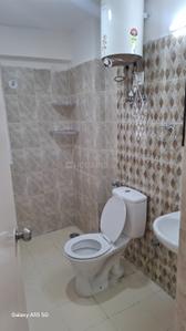 Bathroom Image of 1720 Sq.ft 3 BHK Apartment / Flat for rent in Today Ridge Residency, Bajidpur Noida for Rs. 32000