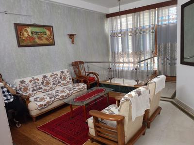 Hall Image of 2000 Sq.ft 5 BHK Duplex for sale in Sector 30 Noida for Rs. 75000000