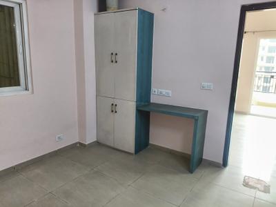 Bedroom Image of 1340 Sq.ft 3 BHK Apartment / Flat for rent in Gulshan Ikebana, Sector 143 Noida for Rs. 34000