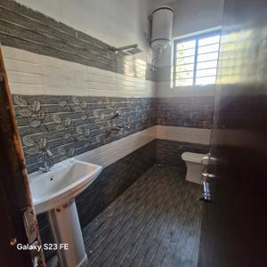 Bathroom Image of 1500 Sq.ft 2.5 BHK Builder Floor for rent in Model Town Bathinda for Rs. 13000