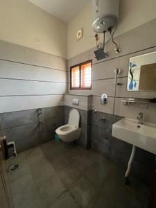 Bathroom Image of 1200 Sq.ft 2 BHK Builder Floor for rent in Margondanahalli Bengaluru for Rs. 35000