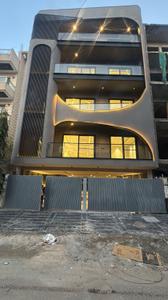 Image of 2430 Sq.ft 4 BHK Builder Floor for sale in Sector 45, Gurgaon for Rs. 28000000