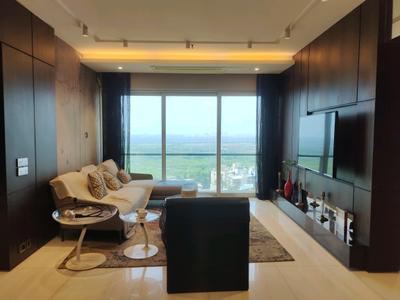 Living Room Image of 2800 Sq.ft 4 BHK Apartment / Flat for sale in Versova Sea Green Apartment, Andheri West Mumbai for Rs. 120000000