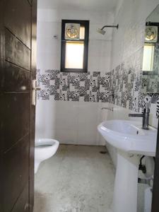 Common Bathroom Image of 1200 Sq.ft 3 BHK Apartment / Flat for rent in Chhattarpur New Delhi for Rs. 28000