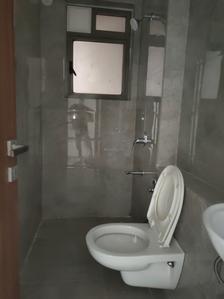 Common Bathroom Image of 845 Sq.ft 2.5 BHK Apartment / Flat for rent in Sheth Auris Bliss, Malad West Mumbai for Rs. 76000