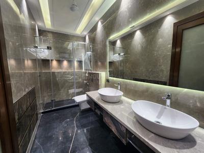 Bathroom Image of 2100 Sq.ft 3 BHK Builder Floor for sale in Panchsheel Enclave New Delhi for Rs. 72500000