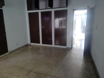 Bedroom Image of 2550 Sq.ft 2 BHK Independent House for rent in Sector 19 Noida for Rs. 45000