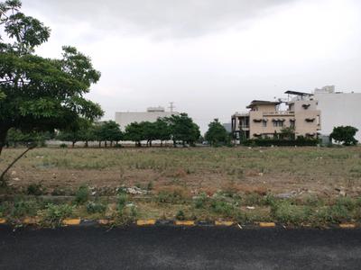 Sector 76 Plot View 1