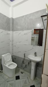 Bathroom Image of 1300 Sq.ft 2 BHK Builder Floor for rent in Krishna Nagar Shahjahanpur for Rs. 11000