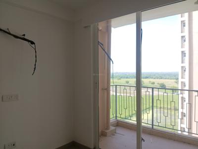 Bedroom Image of 750 Sq.ft 3 BHK Apartment / Flat for sale in ROF Aalayas by ROF Group, Sector 108 Gurgaon for Rs. 8500000