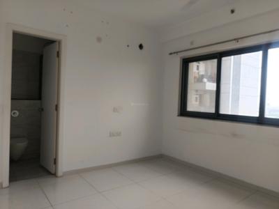 Bedroom Image of 1000 Sq.ft 2 BHK Apartment / Flat for sale in Amanora Gold Towers, Hadapsar Pune for Rs. 11000000