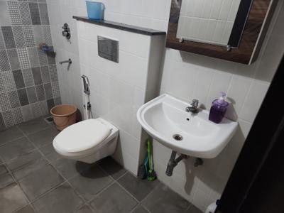 Image of 1054 Sq.ft 2 BHK Apartment / Flat for sale in Svamitva Emerald Square, Bommasandra, Bengaluru for Rs. 8900000
