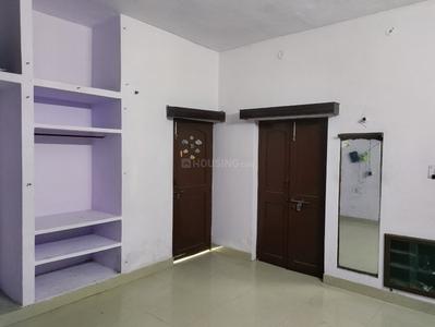 Living Room Image of 400 Sq.ft 2 BHK Builder Floor for rent in Vikas Nagar Lucknow for Rs. 11000