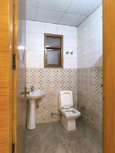 Common Bathroom Image of 1250 Sq.ft 3 BHK Builder Floor for sale in Indirapuram Ghaziabad for Rs. 10000004