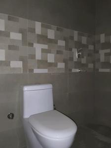 Common Bathroom Image of 1125 Sq.ft 2 BHK Apartment / Flat for sale in Aarambh Heights, Surajpur Greater Noida for Rs. 4945000