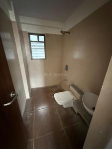 Bathroom Image of 1413 Sq.ft 2 BHK Apartment / Flat for rent in Vihaan Nirvana, Sargasan Gandhinagar for Rs. 18500