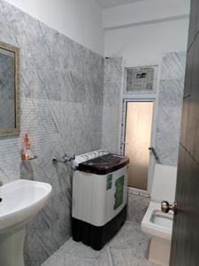 Common Bathroom Image of 766 Sq.ft 1.5 BHK Apartment / Flat for rent in Prateek Grand City, Siddharth Vihar Ghaziabad for Rs. 26000