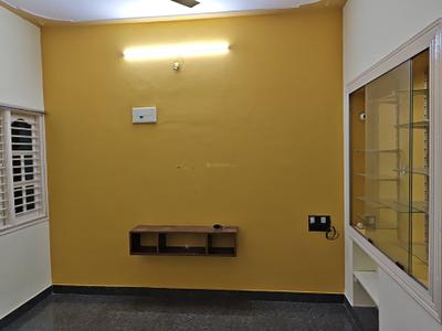 Living Room Image of 800 Sq.ft 2 BHK Independent House for rent in K R Puram Bengaluru for Rs. 14500