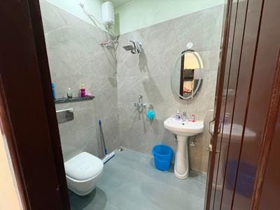 Bathroom Image of 800 Sq.ft 2 BHK Builder Floor for rent in JLPL Industrial Area Mohali for Rs. 25000