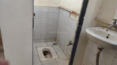 Bathroom Image of 500 Sq.ft 1 BHK Apartment / Flat for sale in Airoli Navi Mumbai for Rs. 7500000