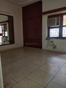 Bedroom Image of 1800 Sq.ft 2 BHK Builder Floor for rent in Sector 17 Gurgaon for Rs. 32000