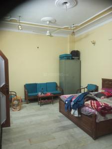 Hall Image of Mehta house in Vishnu Garden, New Delhi