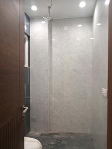 Common Bathroom Image of 1350 Sq.ft 3 BHK Builder Floor for sale in Paschim Vihar New Delhi for Rs. 27500000