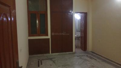 Bedroom Image of 3200 Sq.ft 3 BHK Builder Floor for rent in Sector 122 Noida for Rs. 32000